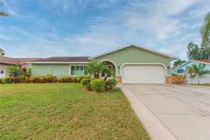 712 EAGLE LN, APOLLO BEACH, FL 33572 Sold 04/19/23