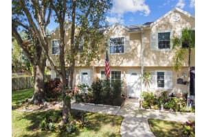 8552 J R Manor Dr, Tampa, FL 33634, Sold 01/17/23