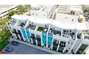 122 AUDUBON PLACE, SARASOTA, FL 34237 Sold 09/08/23