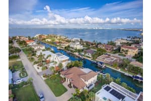 562 RANGER LN, LONGBOAT KEY, FL 34228 Sold 08/29/23