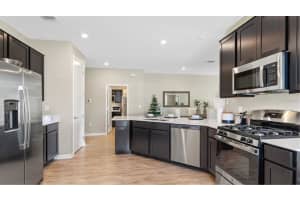 652 GROVE ST, WINTER HAVEN, FL 33884 Sold 05/25/23
