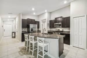 5207 WHITE CHICORY DR, APOLLO BEACH, FL 33572 Sold 02/28/23