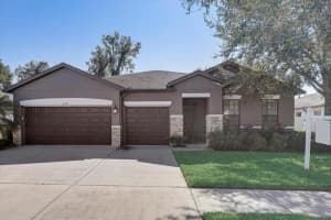 2220 LANDSIDE DR, VALRICO, FL 33594 Sold 12/14/22