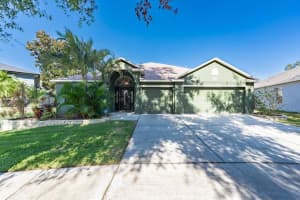 2616 VALENCIA GROVE DR, VALRICO, FL 33596 Sold 12/30/22