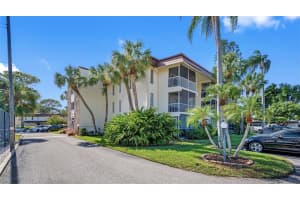 4901 38TH WAY S #313, ST PETERSBURG, FL 33711 Sold 02/27/23