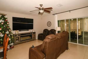 9945 HOUND CHASE DR, GIBSONTON, FL 33534 Sold 06/15/23