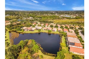 4126 63RD TER E, SARASOTA, FL 34243 Sold 01/10/23