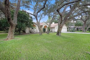7233 ROYAL OAK DR, WEEKI WACHEE, FL 34607 Sold 03/15/23