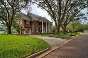 1913 S OAKMONT ST, TAMPA, FL 33629 Sold 07/24/23