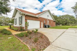725 Giant Oak Rd, Lakeland, FL 33810, Sold 04/28/23