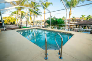 910 GOLF ISLAND DR, APOLLO BEACH, FL 33572 Sold 02/01/23