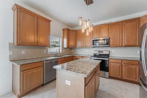 3002 MAGNOLIA MEADOWS DR, PLANT CITY, FL 33567 Sold 03/07/23