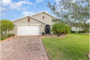 1279 Bonita Canyon Drive, Kissimmee, Florida 34759