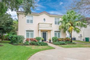 4004 DE LEON STREET, TAMPA, FL 33609 Sold 02/17/23
