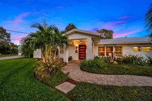 2200 BEACH DRIVE, ST PETERSBURG, FL 33705 Sold 03/03/23