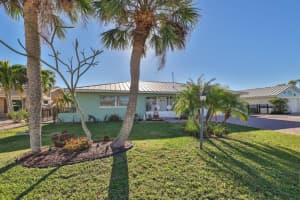 6333 COTTONWOOD LANE, APOLLO BEACH, FL 33572 Sold 02/21/23