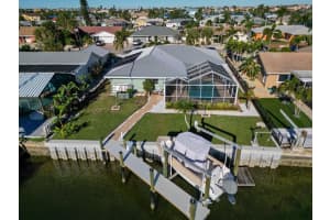 6333 COTTONWOOD LANE, APOLLO BEACH, FL 33572 Sold 02/21/23