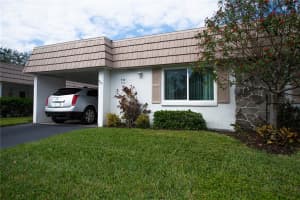 2743 RIVERBLUFF COURT, SARASOTA, FL 34231 Sold 04/10/23