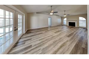 205 KINGSHILL COURT, WINTER HAVEN, FL 33884 Sold 03/28/23