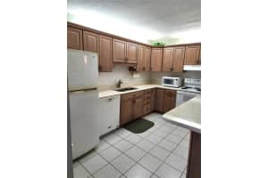 5055 GULF OF MEXICO DRIVE, LONGBOAT KEY, FL 34228 Sold 05/08/23