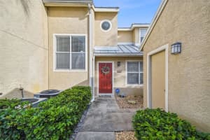 13011 LORNA PLACE, TAMPA, FL 33618 Sold 02/10/23