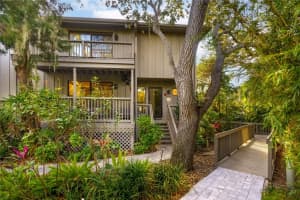 1372 LANDINGS POINT, SARASOTA, FL 34231 Sold 07/27/23