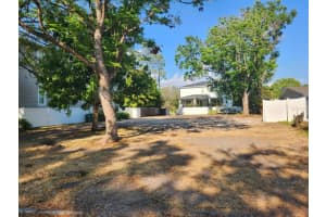 527 SEVERN AVENUE, TAMPA, FL 33606 Sold 02/20/25