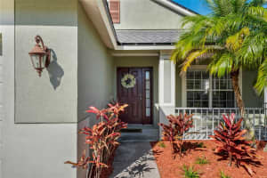 6601 SUMMER COVE DRIVE, RIVERVIEW, FL 33578 Sold 04/10/23
