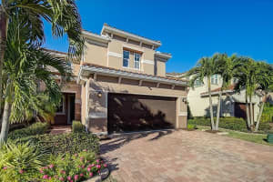 10171 GRAND OAK CIRCLE, MADEIRA BEACH, FL 33708 Sold 03/30/23
