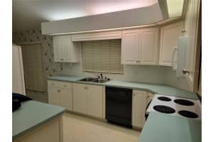 460 Baytree Blvd, Tavares, FL 32778, Sold 03/07/23