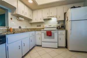 845 MAPLE COURT, DUNEDIN, FL 34698 Sold 06/07/23