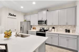 10136 NEWEL VALLEY LOOP, RIVERVIEW, FL 33569 Sold 05/24/23