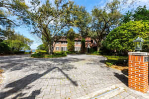 42 Ladoga Avenue, Tampa, Florida 33606