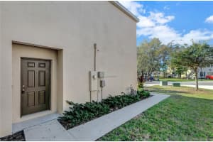 9802 HOUND CHASE DRIVE, GIBSONTON, FL 33534 Sold 05/02/23