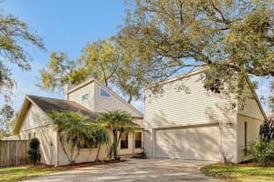 553 MARKET SQUARE, LAKELAND, FL 33813 Sold 03/30/23