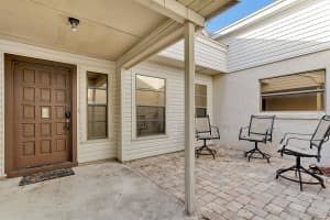 553 MARKET SQUARE, LAKELAND, FL 33813 Sold 03/30/23