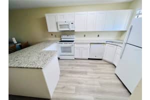 6033 34TH STREET, BRADENTON, FL 34210 Sold 09/14/23