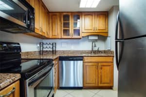 880 MANDALAY AVENUE, CLEARWATER BEACH, FL 33767 Sold 08/03/23