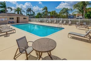 534 KENSINGTON LAKE CIRCLE, BRANDON, FL 33511 Sold 04/20/23