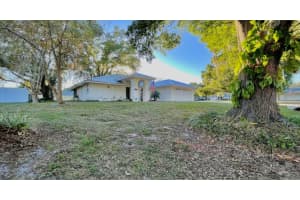 1575 BOWMANS TRAIL, LAKELAND, FL 33809 Sold 04/27/23