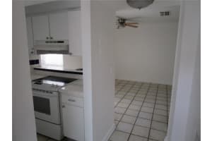 5627 ASHLEY OAKS DRIVE, TAMPA, FL 33617 Sold 04/19/23