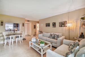 2874 SOMERSET PARK DRIVE, TAMPA, FL 33613 Sold 04/07/23