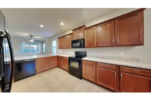 925 SEBURN ROAD, APOPKA, FL 32703 Sold 05/04/23