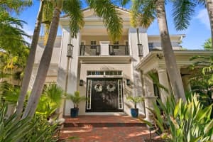 4901 Yacht Club Dr, Tampa, FL 33616, Sold 04/25/23