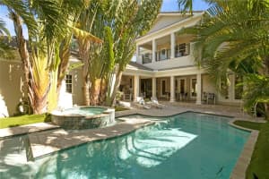 4901 Yacht Club Dr, Tampa, FL 33616, Sold 04/25/23