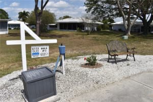 1514 KNOLLWOOD DRIVE, BRADENTON, FL 34208 Sold 06/09/23