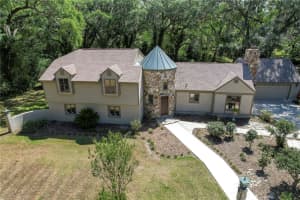 411 Skywood Dr