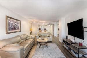 620 Edgewater Dr, Dunedin, FL 34698, Sold 04/28/23