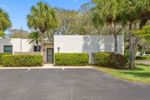 401 Palm Tree Dr, Bradenton, FL 34210, Sold 05/05/23