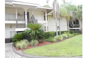 4752 FOX HUNT DRIVE, WESLEY CHAPEL, FL 33543 Sold 10/26/23